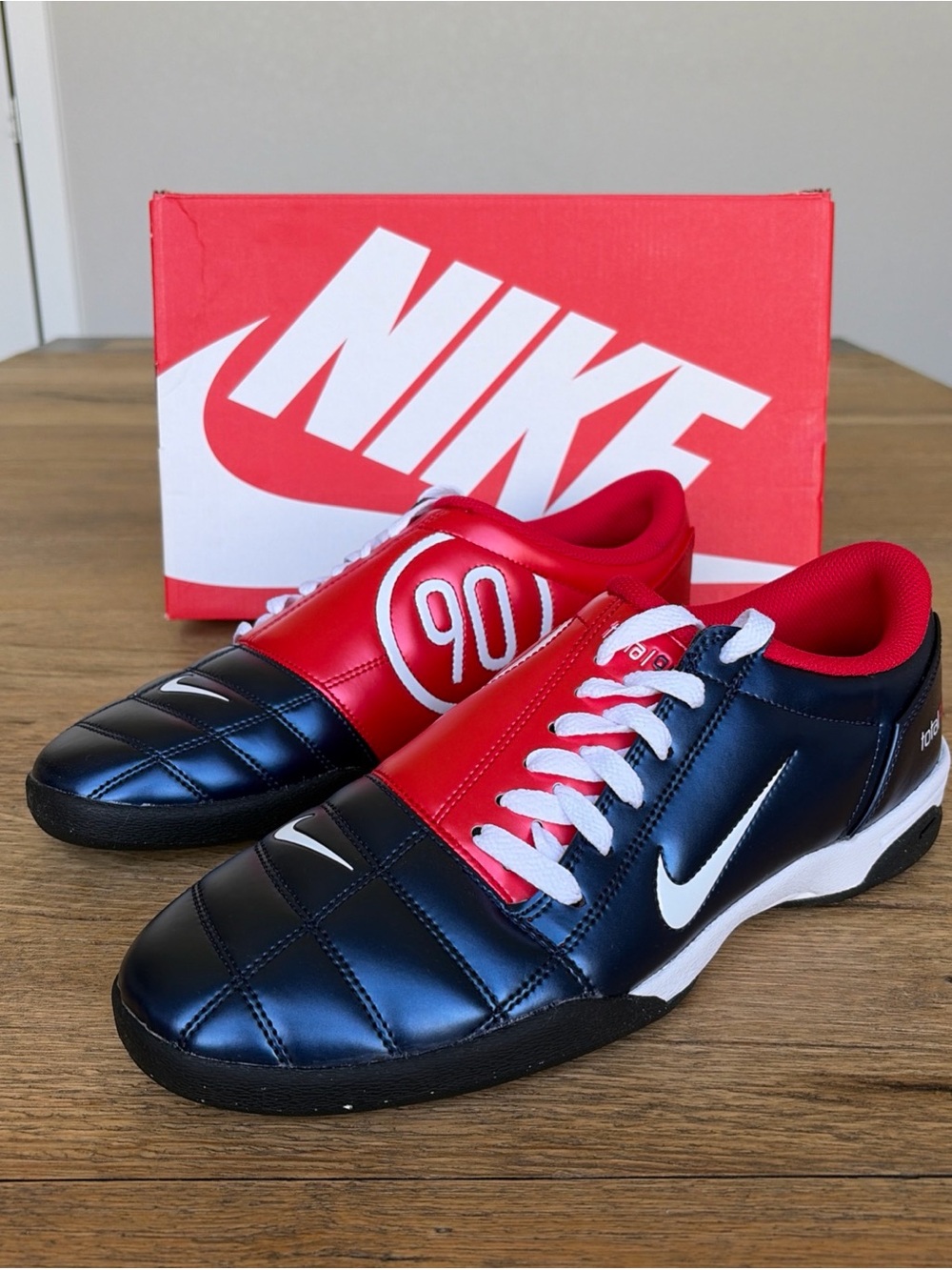 Sizes 9 / 9.5 / 11 / 13 Men’s NIKE TOTAL 90 III  USA Red/ White/ Blue 117631-400